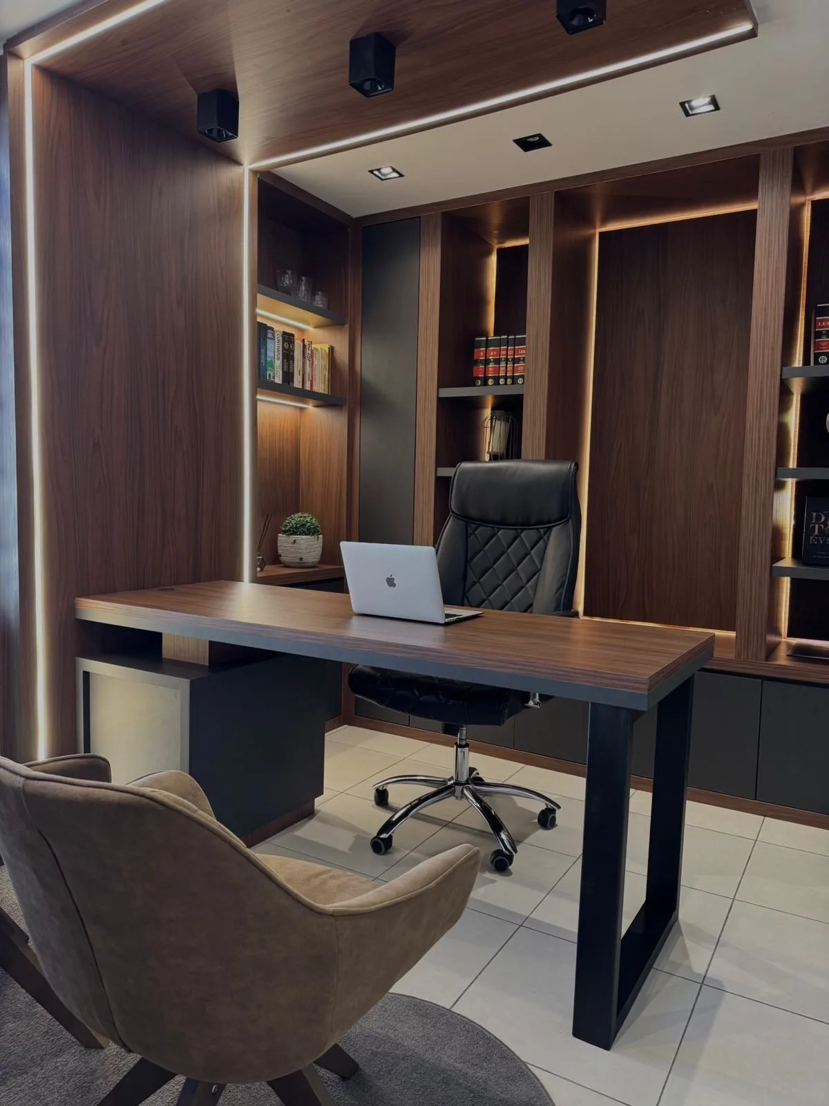 Foto do escritório de Gustavo Trentin.